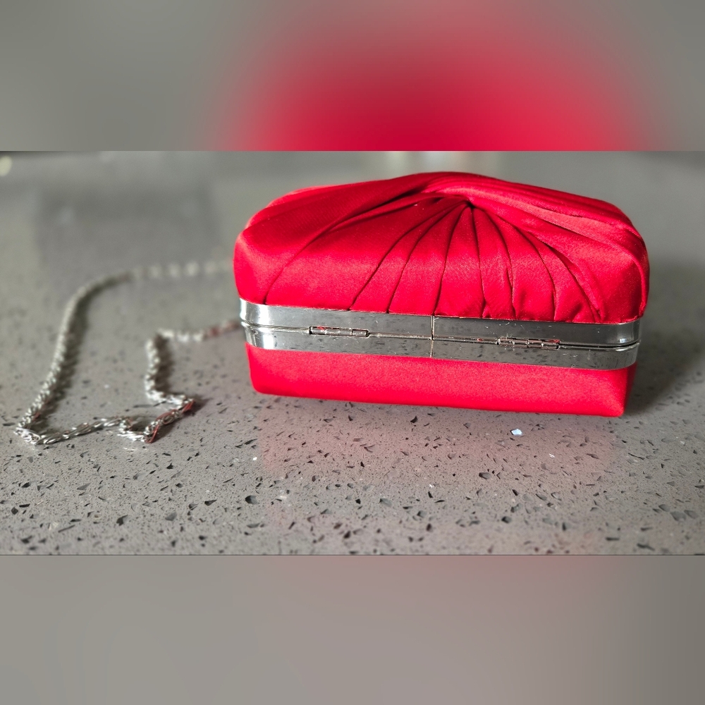 Lulu Townsend Red Satin Evening Clutch Silver Chain Strap - Picture 4 of 8